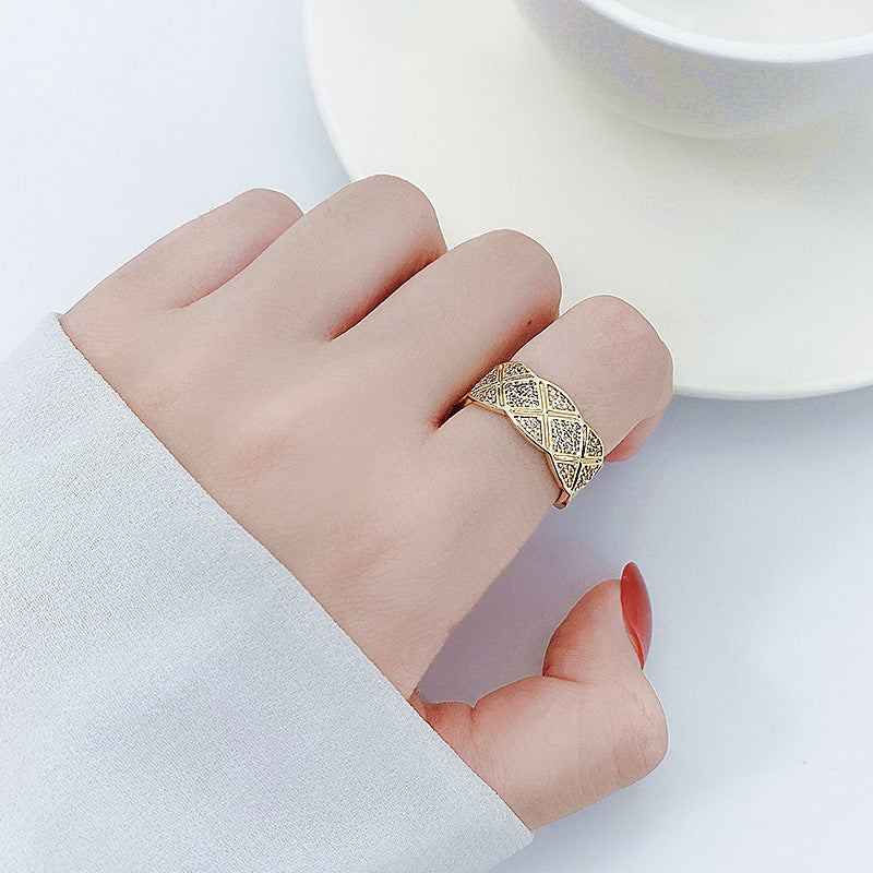 Ring Exquisite Wide Version Ring European Gourmet Ring